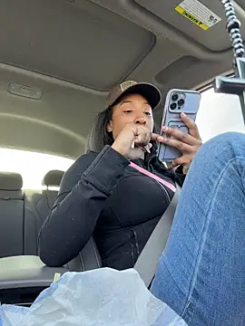 Snapshot of Iceblanca chatting on April 7, 2026, 5:48 pm Iceblanca online show from April 7, 2026, 5:48 pm