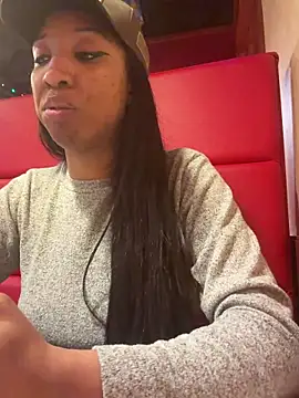 Snapshot of Iceblanca chatting on April 12, 2026, 11:52 pm Iceblanca online show from April 12, 2026, 11:52 pm