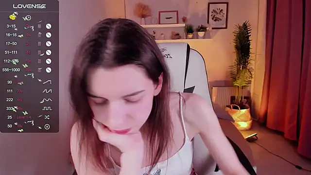 MelisaCoy online show from March 16, 2025, 5:07 pm