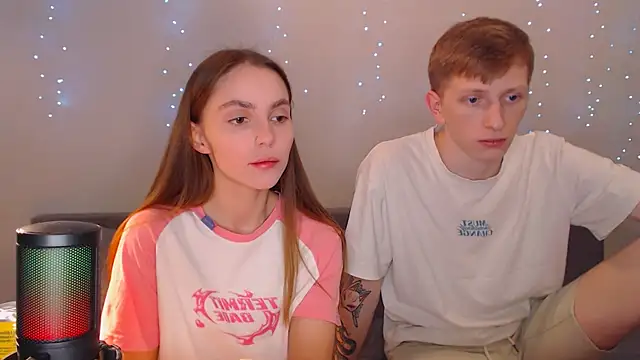 Snapshot of juliaanddima chatting on March 15, 2025, 9:49 pm juliaanddima online show from March 15, 2025, 9:49 pm