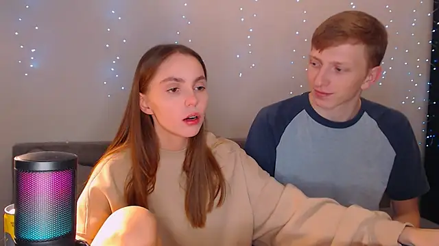 Snapshot of juliaanddima chatting on March 13, 2025, 10:43 pm juliaanddima online show from March 13, 2025, 10:43 pm