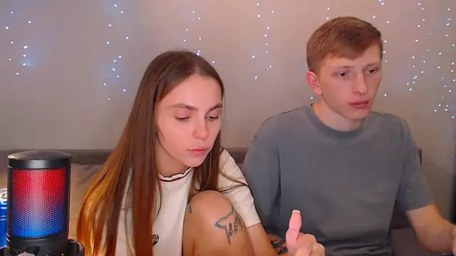 Snapshot of juliaanddima chatting on March 12, 2025, 8:52 pm juliaanddima online show from March 12, 2025, 8:52 pm