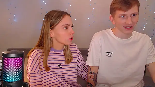 Snapshot of juliaanddima chatting on March 22, 2025, 7:53 pm juliaanddima online show from March 22, 2025, 7:53 pm