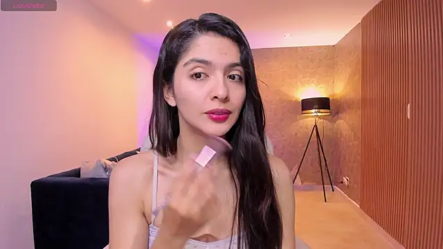 Snapshot of miiaa_evans chatting on November 6, 2025, 11:14 am miiaa evans online show from November 6, 2025, 11:14 am