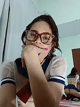 Snapshot of Meganlola chatting on August 1, 2026, 3:48 am Meganlola online show from August 1, 2026, 3:48 am