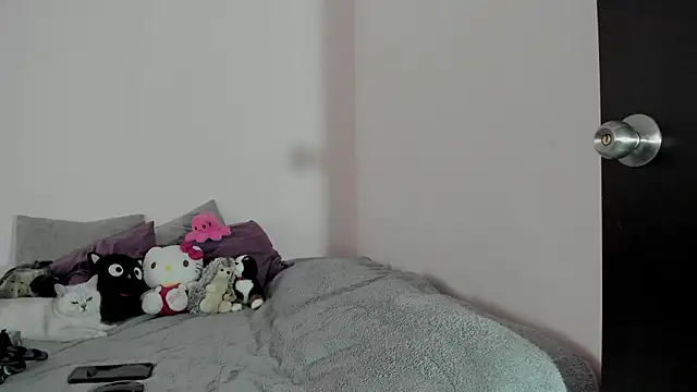 Snapshot of Room312_ chatting on May 24, 2026, 4:29 pm Room312 online show from May 24, 2026, 4:29 pm