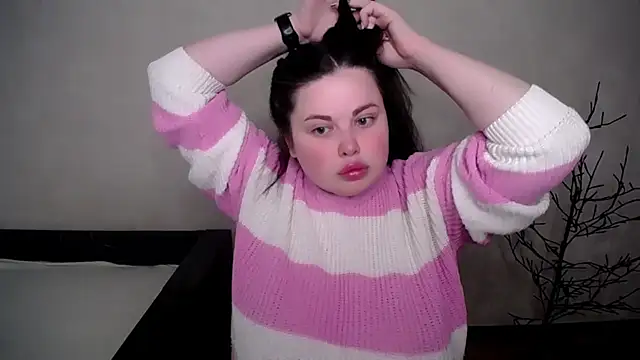 Snapshot of Emily_Mo chatting on May 1, 2026, 6:29 am Emily Mo online show from May 1, 2026, 6:29 am