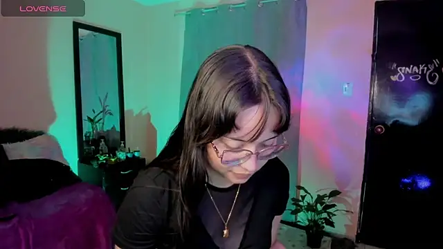 shantalc3rezo online show from February 20, 2026, 8:55 pm