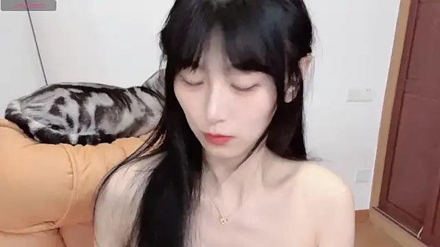 Snapshot of 4uoki chatting on October 19, 2025, 2:20 pm 4uoki online show from October 19, 2025, 2:20 pm