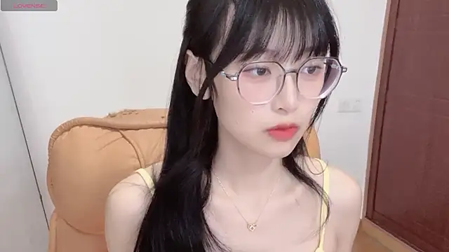 Snapshot of 4uoki chatting on October 12, 2025, 1:45 pm 4uoki online show from October 12, 2025, 1:45 pm