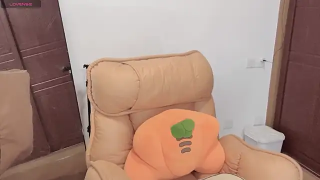 Snapshot of 4uoki chatting on September 14, 2025, 1:22 pm 4uoki online show from September 14, 2025, 1:22 pm