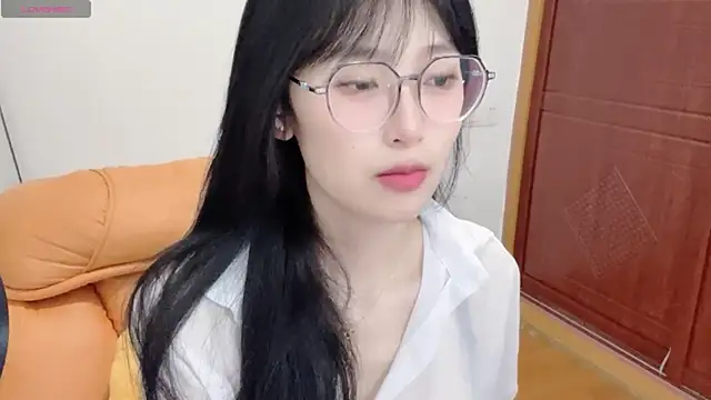 Snapshot of 4uoki chatting on September 28, 2025, 2:24 pm 4uoki online show from September 28, 2025, 2:24 pm