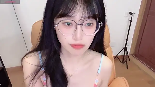 Snapshot of 4uoki chatting on September 27, 2025, 3:07 pm 4uoki online show from September 27, 2025, 3:07 pm