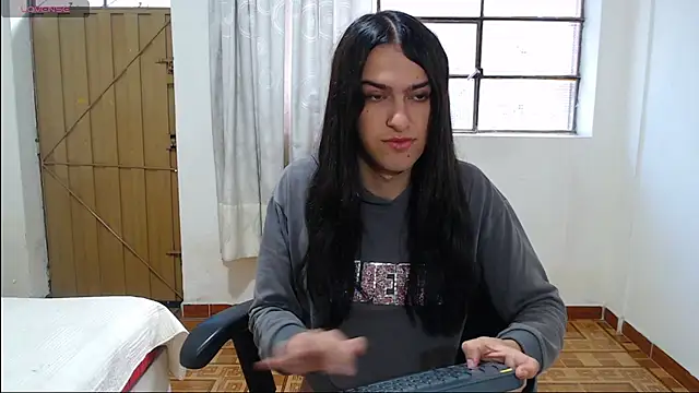 sweet1Girl online show from February 9, 2026, 12:03 pm