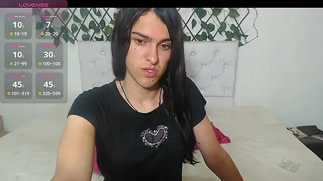 Snapshot of sweet1Girl chatting on April 17, 2026, 9:39 pm sweet1Girl online show from April 17, 2026, 9:39 pm