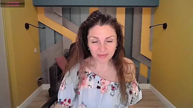 Snapshot of EllaLong chatting on January 29, 2025, 3:37 pm EllaLong online show from January 29, 2025, 3:37 pm