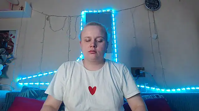 Karolina love  online show from January 10, 2025, 11:29 pm