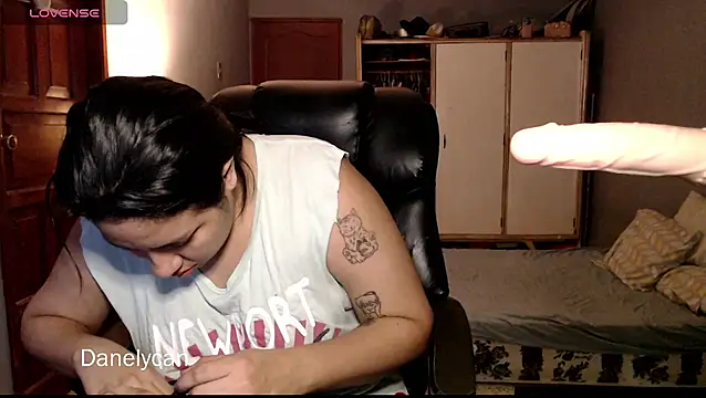 Snapshot of DanelyLopez chatting on May 8, 2026, 1:20 am DanelyLopez online show from May 8, 2026, 1:20 am