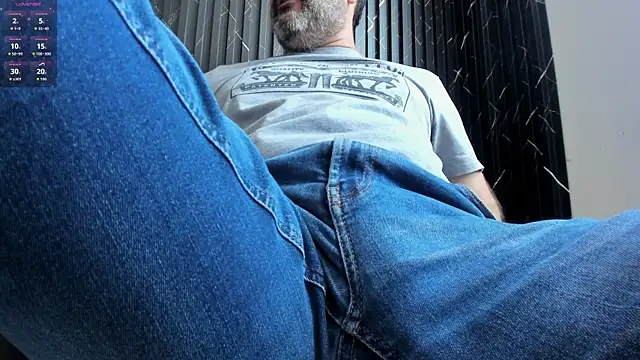 Snapshot of Maxi_TheBigDaddy chatting on July 28, 2026, 2:57 pm Maxi TheBigDaddy online show from July 28, 2026, 2:57 pm