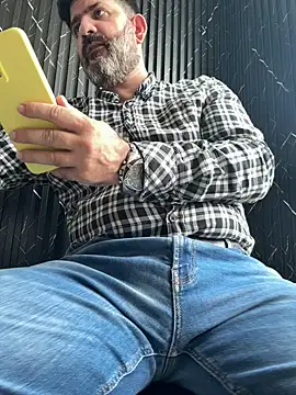 Snapshot of Maxi_TheBigDaddy chatting on June 26, 2026, 2:34 pm Maxi TheBigDaddy online show from June 26, 2026, 2:34 pm