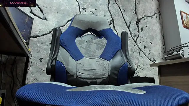 Snapshot of Maxi_TheBigDaddy chatting on September 8, 2025, 2:27 pm Maxi TheBigDaddy online show from September 8, 2025, 2:27 pm