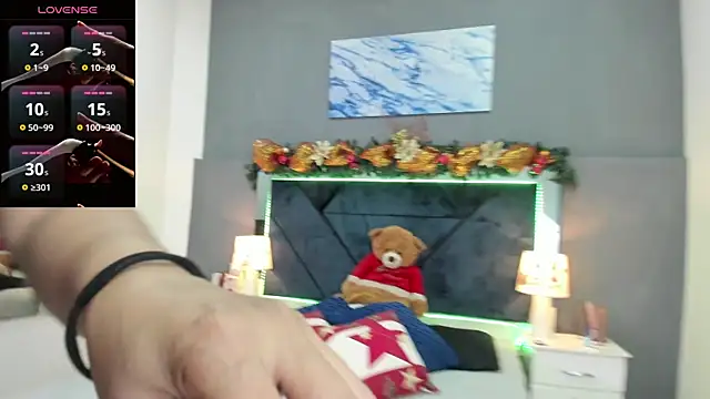 Snapshot of Lauralove_69 chatting on December 22, 2025, 8:31 pm Lauralove 69 online show from December 22, 2025, 8:31 pm