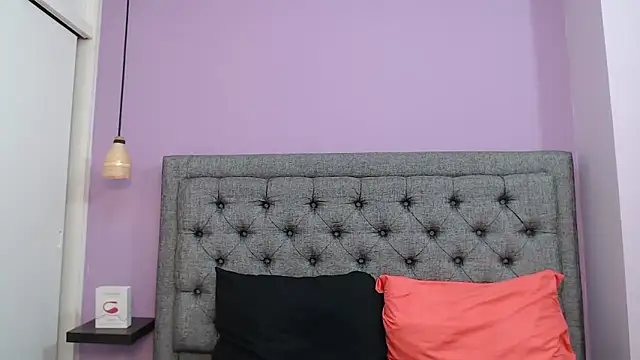 Snapshot of LilaSuni chatting on September 13, 2025, 3:23 pm LilaSuni online show from September 13, 2025, 3:23 pm