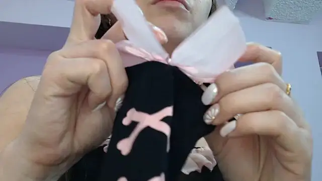 Snapshot of LilaSuni chatting on October 17, 2025, 3:25 pm LilaSuni online show from October 17, 2025, 3:25 pm