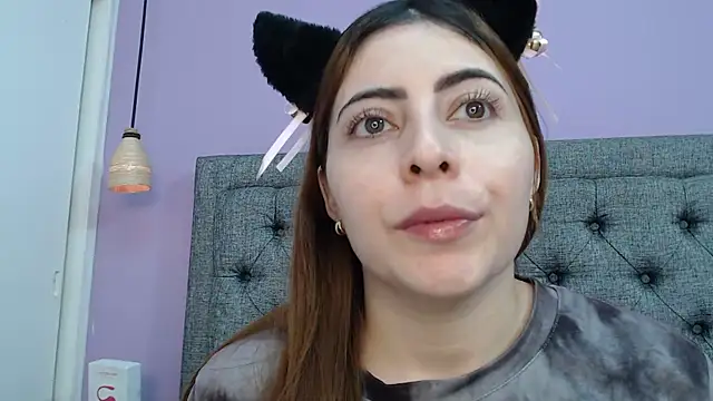 Snapshot of LilaSuni chatting on October 20, 2025, 6:19 pm LilaSuni online show from October 20, 2025, 6:19 pm