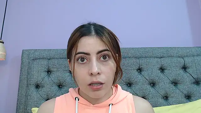 Snapshot of LilaSuni chatting on September 18, 2025, 9:18 pm LilaSuni online show from September 18, 2025, 9:18 pm