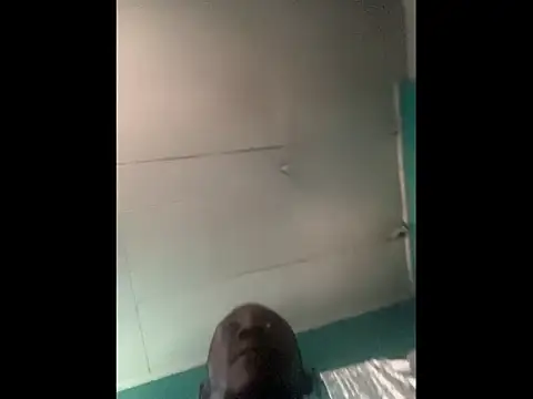 Snapshot of De_maskedcouple chatting on December 14, 2025, 1:06 pm De maskedcouple online show from December 14, 2025, 1:06 pm