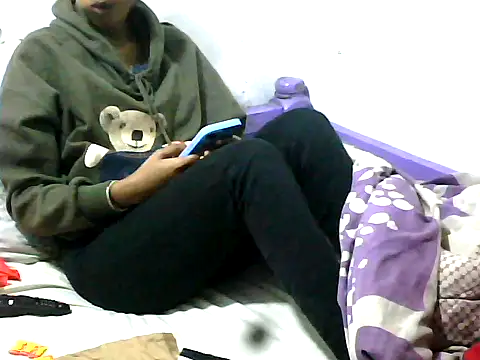 Snapshot of De_maskedcouple chatting on July 5, 2026, 11:44 pm De maskedcouple online show from July 5, 2026, 11:44 pm