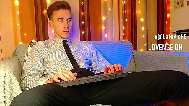 Midnighter  online show from December 21, 2025, 10:54 pm