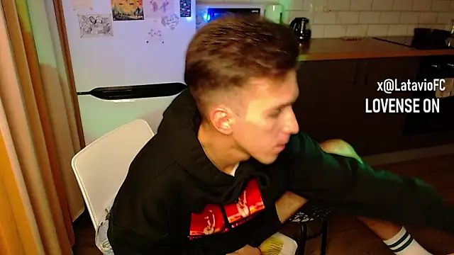 Snapshot of Midnighter_ chatting on September 20, 2025, 1:10 am Midnighter  online show from September 20, 2025, 1:10 am