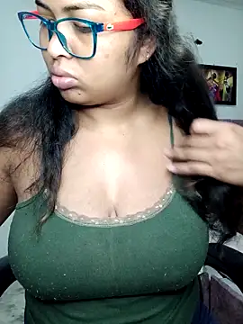 Snapshot of chalohott chatting on February 9, 2026, 12:47 pm chalohott online show from February 9, 2026, 12:47 pm