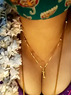 tuttifrutti17 online show from January 14, 2025, 5:23 pm