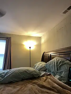 QueenNuttCollector online show from December 28, 2024, 6:18 pm