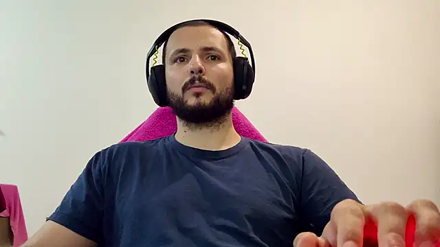 Snapshot of iurytx chatting on December 1, 2025, 10:54 pm iurytx online show from December 1, 2025, 10:54 pm