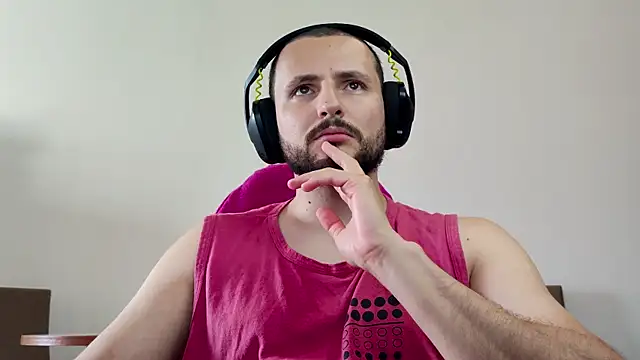 Snapshot of iurytx chatting on November 15, 2025, 12:09 pm iurytx online show from November 15, 2025, 12:09 pm