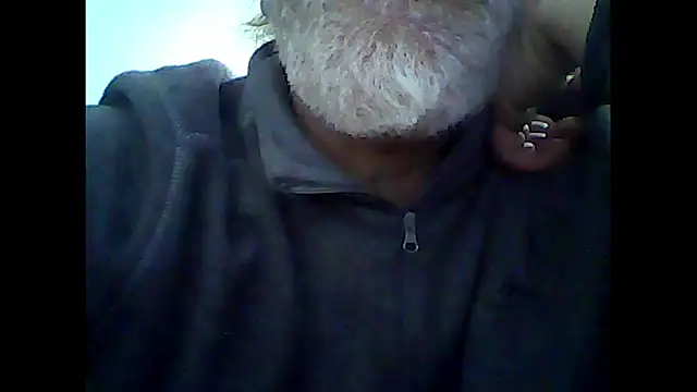 Snapshot of xcimeru chatting on December 17, 2025, 3:28 pm xcimeru online show from December 17, 2025, 3:28 pm