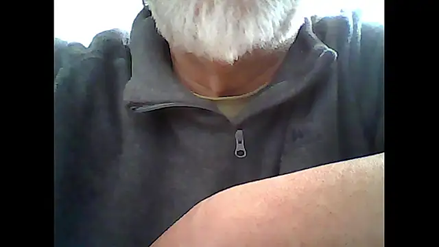 Snapshot of xcimeru chatting on December 19, 2025, 2:19 pm xcimeru online show from December 19, 2025, 2:19 pm