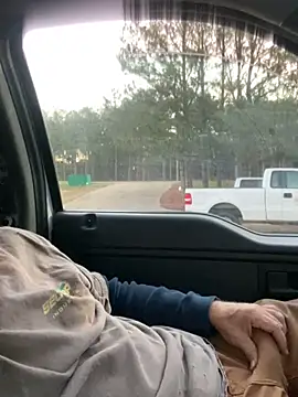 Snapshot of Themechanic420 chatting on December 18, 2024, 12:51 pm Themechanic420 online show from December 18, 2024, 12:51 pm