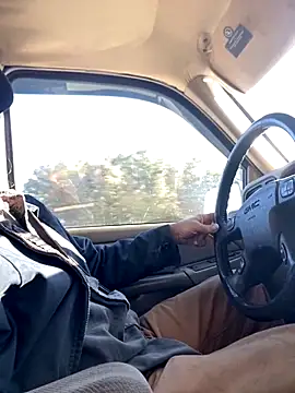 Snapshot of Themechanic420 chatting on November 10, 2025, 9:09 pm Themechanic420 online show from November 10, 2025, 9:09 pm