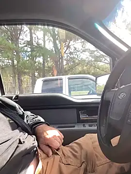 Snapshot of Themechanic420 chatting on November 26, 2025, 5:24 pm Themechanic420 online show from November 26, 2025, 5:24 pm