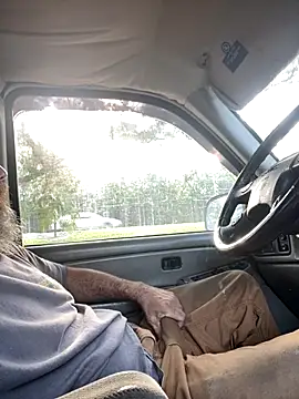 Snapshot of Themechanic420 chatting on October 1, 2025, 1:37 pm Themechanic420 online show from October 1, 2025, 1:37 pm