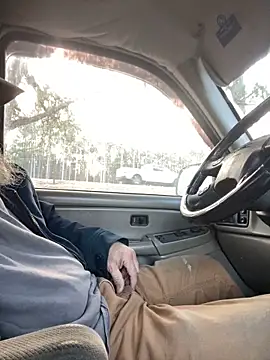 Snapshot of Themechanic420 chatting on February 18, 2026, 1:18 pm Themechanic420 online show from February 18, 2026, 1:18 pm