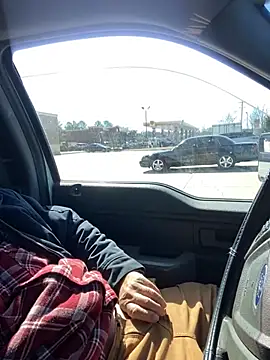 Snapshot of Themechanic420 chatting on February 20, 2025, 4:36 pm Themechanic420 online show from February 20, 2025, 4:36 pm