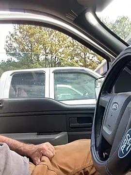 Snapshot of Themechanic420 chatting on February 4, 2025, 6:38 pm Themechanic420 online show from February 4, 2025, 6:38 pm