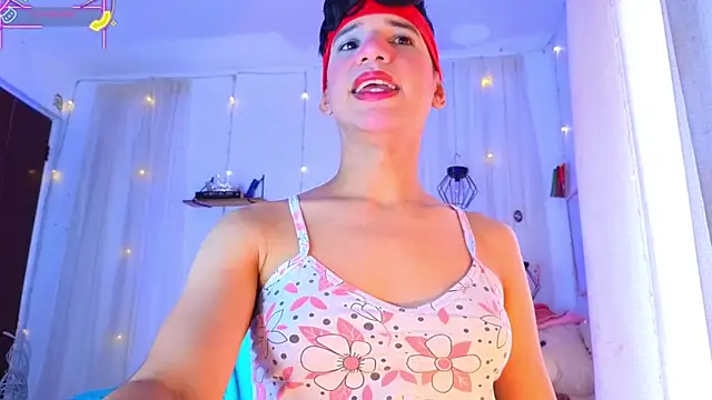 Snapshot of Ariel_Femboy_ chatting on May 27, 2026, 6:15 pm Ariel Femboy online show from May 27, 2026, 6:15 pm