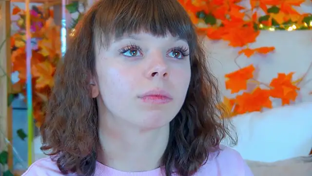 ElisabethDavis online show from November 17, 2025, 4:33 pm